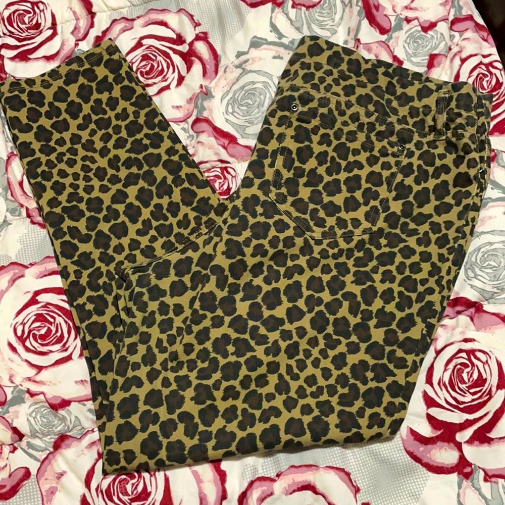 Terra & Sky leopard print jeggings